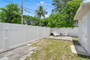 2227 Cody St, Hollywood, FL 33020 - Photo 23