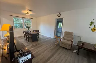 545 NE 111th St, Miami, FL 33161 - Photo 11