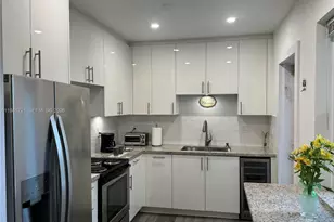 545 NE 111th St, Miami, FL 33161 - Photo 5