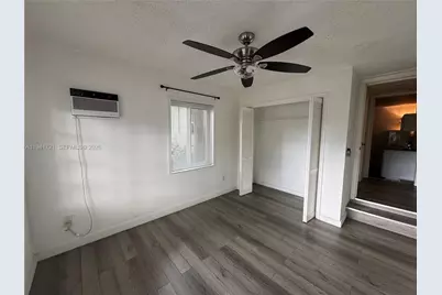 545 NE 111th St, Miami, FL 33161 - Photo 21