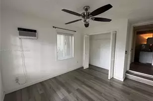 545 NE 111th St, Miami, FL 33161 - Photo 21