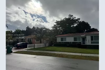 545 NE 111th St, Miami, FL 33161 - Photo 23