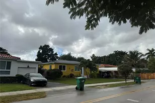 545 NE 111th St, Miami, FL 33161 - Photo 25