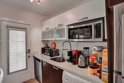 350 Collins Ave #310, Miami Beach, FL 33139 - Photo 9