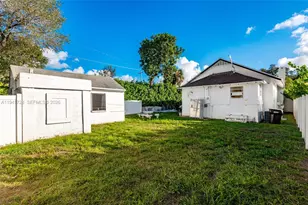 1683 NE 168th St, North Miami Beach, FL 33162 - Photo 25