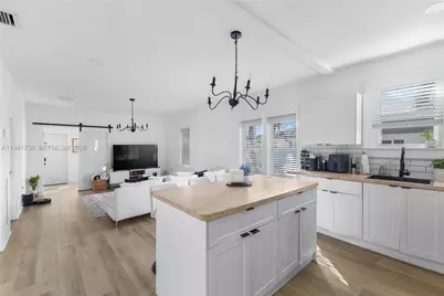 2811 SW 17th St, Miami, FL 33145 - Photo 13