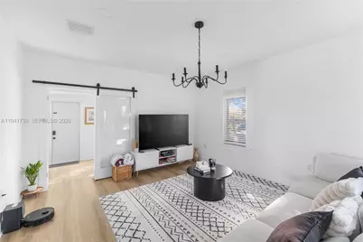 2811 SW 17th St, Miami, FL 33145 - Photo 9