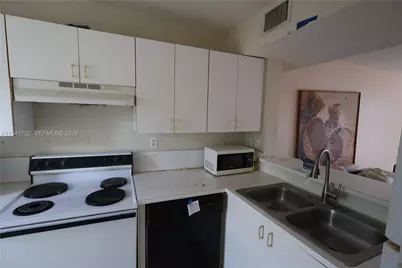 318 NW 107th Ave #2B, Miami, FL 33172 - Photo 5