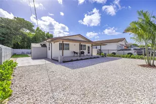 3520 SW 88th Pl, Miami, FL 33165 - Photo 3