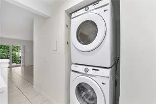 8400 SW 154th Cir Ct, Miami, FL 33193 - Photo 9