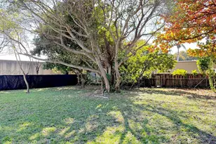 644 NW 146th St, Miami, FL 33168 - Photo 15