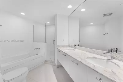 55 SE 6 St #1202, Miami, FL 33131 - Photo 19