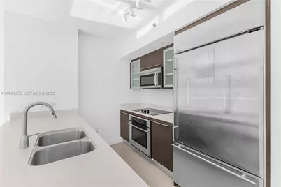 55 SE 6 St #1202, Miami, FL 33131 - Photo 11