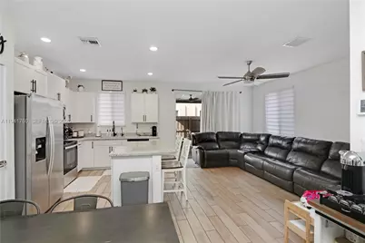 1036 SE 24th Ave, Homestead, FL 33035 - Photo 7