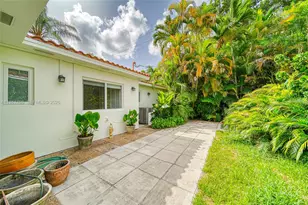 104 Santander Ave, Coral Gables, FL 33134 - Photo 33