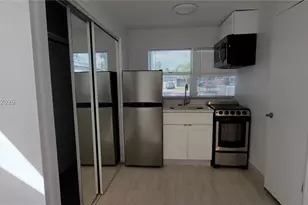 26 SE 13th Terrace, Dania Beach, FL 33004 - Photo 3