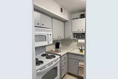 2899 Collins Ave #1514, Miami Beach, FL 33140 - Photo 7