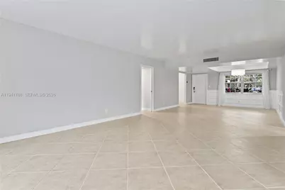 4007 N Cypress Dr #104, Pompano Beach, FL 33069 - Photo 9