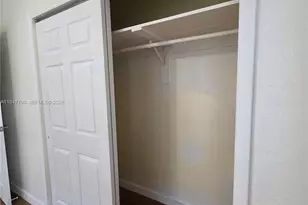 4310 E 9th Ln, Hialeah, FL 33013 - Photo 13