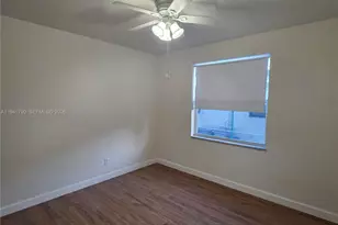 4310 E 9th Ln, Hialeah, FL 33013 - Photo 17