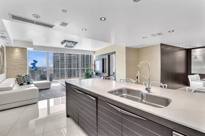 200 Biscayne Boulevard Way #3607, Miami, FL 33131 - Photo 11