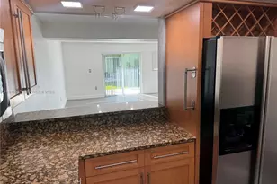 11163 NW 7th St, Miami, FL 33172 - Photo 13