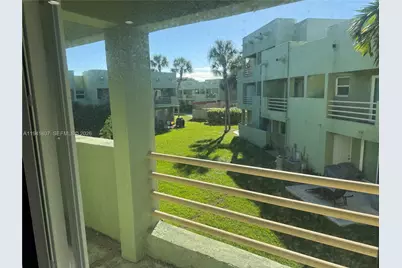 11163 NW 7th St #104, Miami, FL 33172 - Photo 33