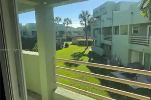 11163 NW 7th St, Miami, FL 33172 - Photo 33