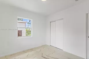 988 NW 10th St, Hallandale Beach, FL 33009 - Photo 29
