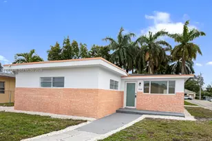 988 NW 10th St, Hallandale Beach, FL 33009 - Photo 1