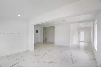 988 NW 10th St, Hallandale Beach, FL 33009 - Photo 5