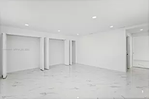 988 NW 10th St, Hallandale Beach, FL 33009 - Photo 19