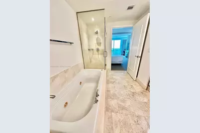 4401 Collins Ave #1817, Miami Beach, FL 33140 - Photo 15