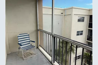 [Address not provided], Hallandale Beach, FL 33009 - Photo 19