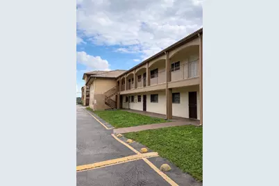 8851 NW 119th St #6205, Hialeah Gardens, FL 33018 - Photo 3