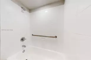 426 NW 13th Ave, Miami, FL 33125 - Photo 21