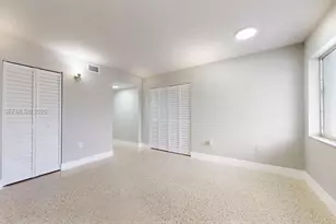 426 NW 13th Ave, Miami, FL 33125 - Photo 5