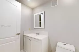 426 NW 13th Ave, Miami, FL 33125 - Photo 19