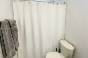 2915 NW 68th St, Miami, FL 33147 - Photo 17