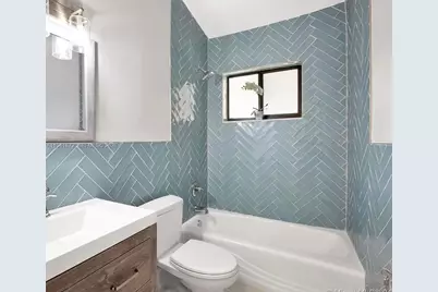 2915 NW 68th St, Miami, FL 33147 - Photo 5