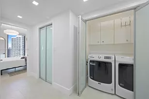 20191 E Country Club Dr, Aventura, FL 33180 - Photo 19