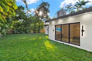 435 W 43rd St, Miami Beach, FL 33140 - Photo 3