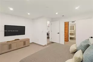 435 W 43rd St, Miami Beach, FL 33140 - Photo 15