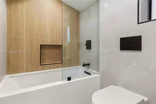 435 W 43rd St, Miami Beach, FL 33140 - Photo 23