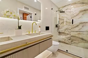 435 W 43rd St, Miami Beach, FL 33140 - Photo 17