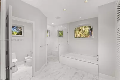 1901 Country Club Prado, Coral Gables, FL 33134 - Photo 25