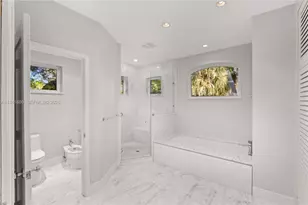 1901 Country Club Prado, Coral Gables, FL 33134 - Photo 25