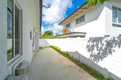 2430 Key Largo Lane, Fort Lauderdale, FL 33312 - Photo 23