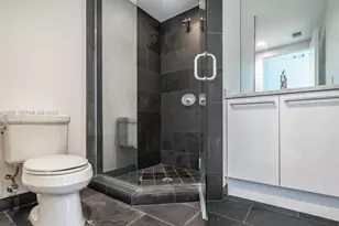 900 Biscayne Blvd, Miami, FL 33132 - Photo 15