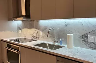 1030 15th St, Miami Beach, FL 33139 - Photo 13